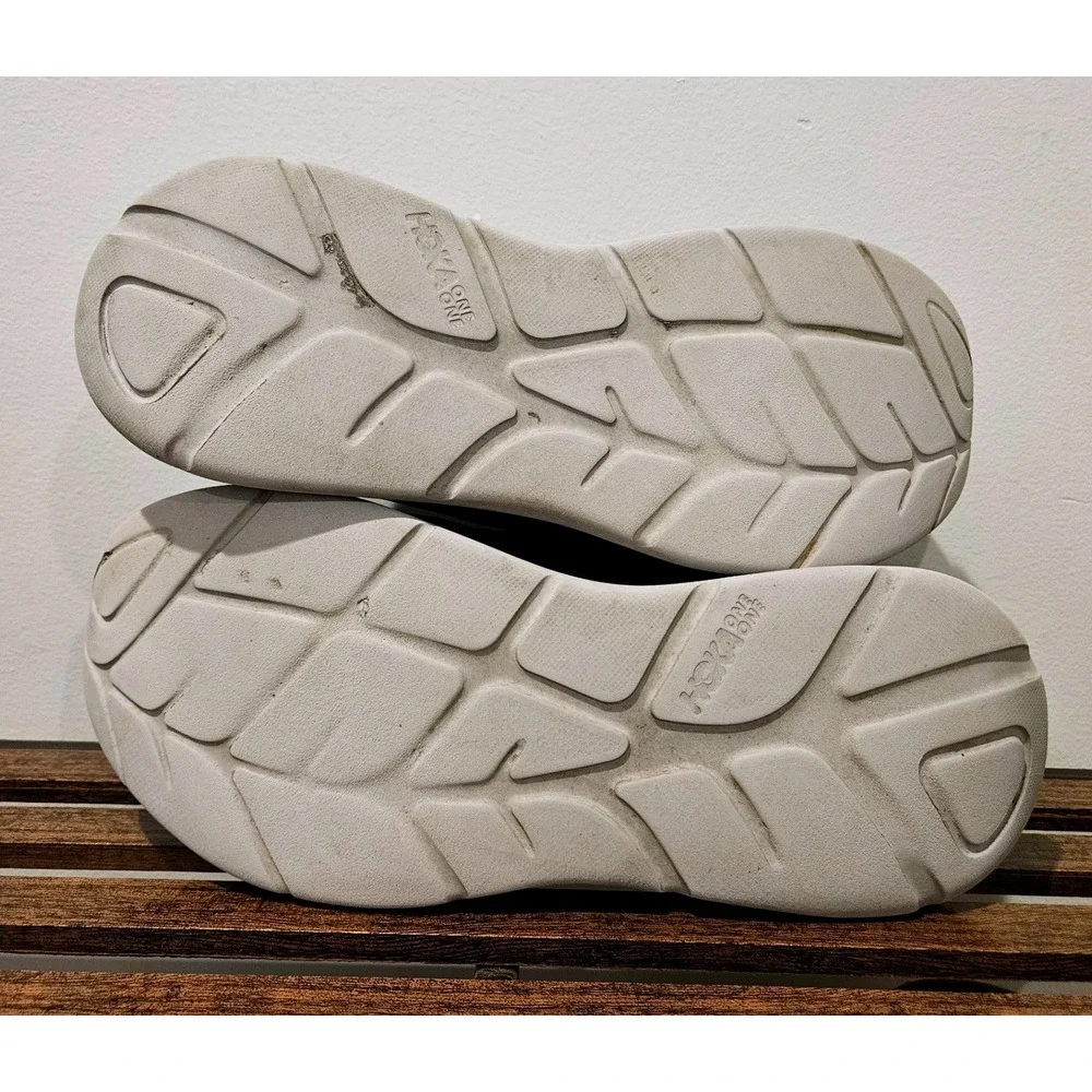 Hoka One One hoka one